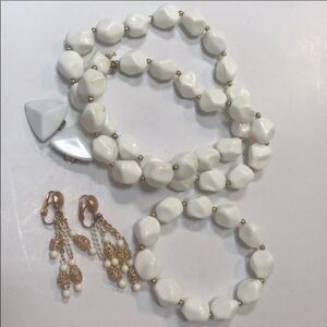 Vintage Jewelry Necklace, Bracelet, & Matching Clip-On Earrings